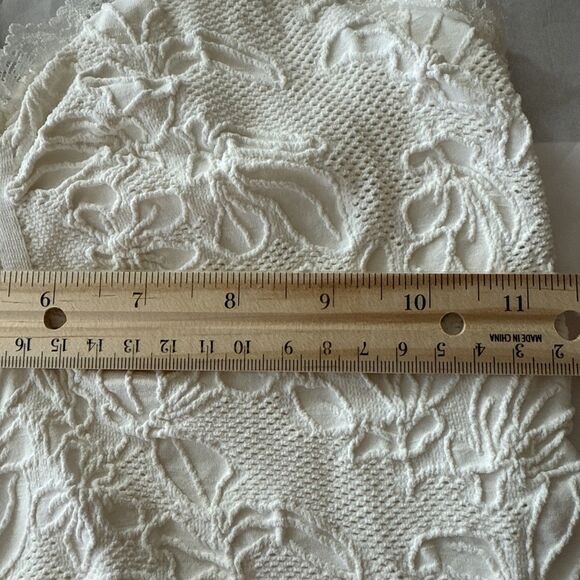 FULL TILT Seamless Lace Trim Textured Cropped Tube Top Size S/M Off White NWT - Picture 6 of 10